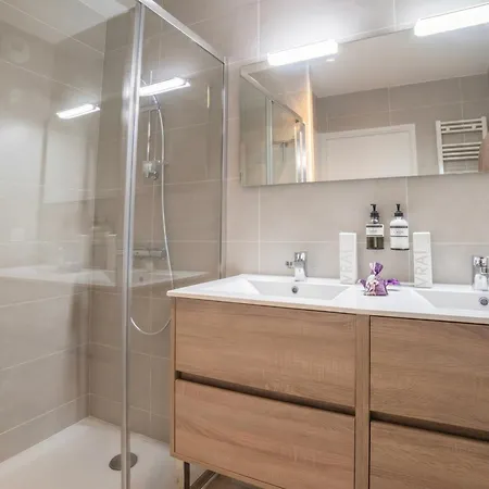 Appartement Casa-jardin Secret: Climatisé Avec Piscine Juan-les-Pins