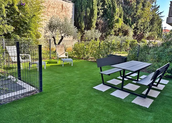 Casa-jardin Secret: Climatisé Avec Piscine Appartement *