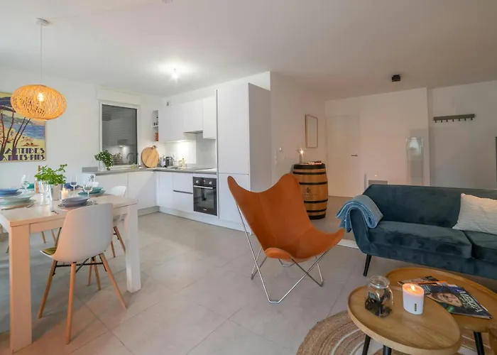 Casa-jardin Secret: Climatisé Avec Piscine Appartement Juan-les-Pins