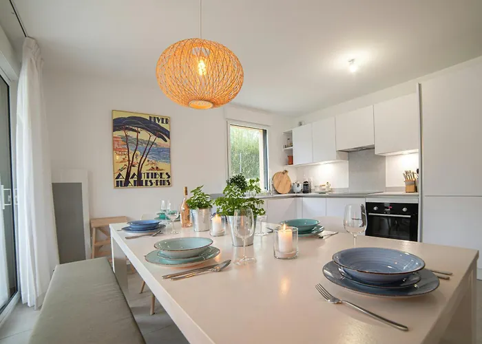 Casa-jardin Secret: Climatisé Avec Piscine