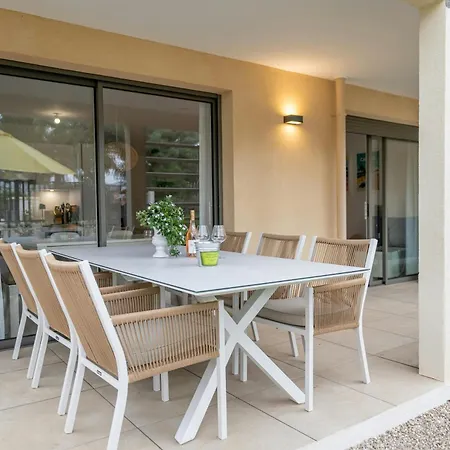 Apartment Casa-jardin Secret: Climatise Avec Piscine