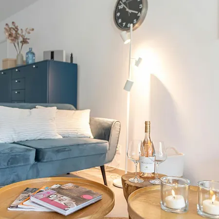 Casa-jardin Secret: Climatise Avec Piscine Apartment