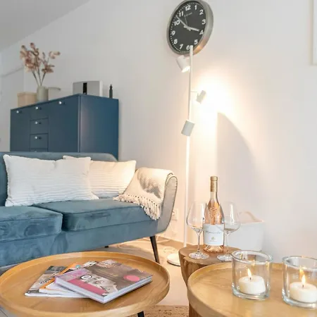 Appartamento Casa-jardin Secret: Climatisé Avec Piscine