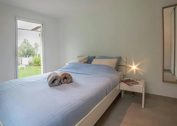 Casa-jardin Secret: Climatise Avec Piscine