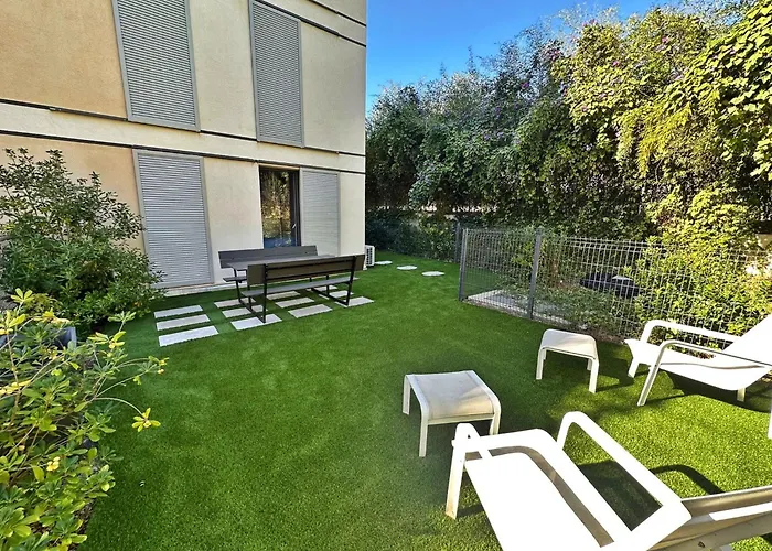 Apartment Casa-jardin Secret: Climatise Avec Piscine *