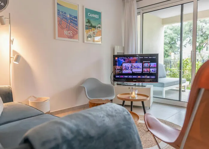 Apartment Casa-jardin Secret: Climatise Avec Piscine